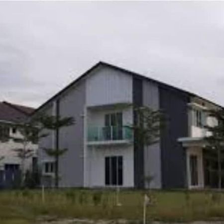 Karak Indah Homestay Εξωτερικό φωτογραφία